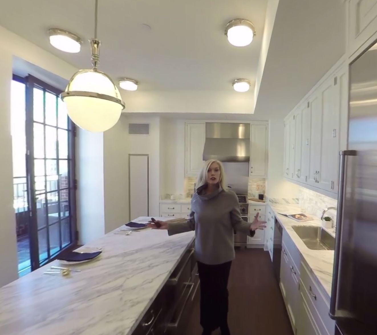 The Robot That Creates Virtual Home Tours