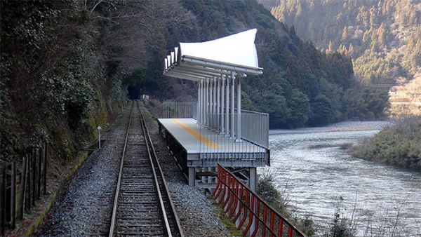 The Joy Of Light Switches, Wandering and Train Stations To Nowhere