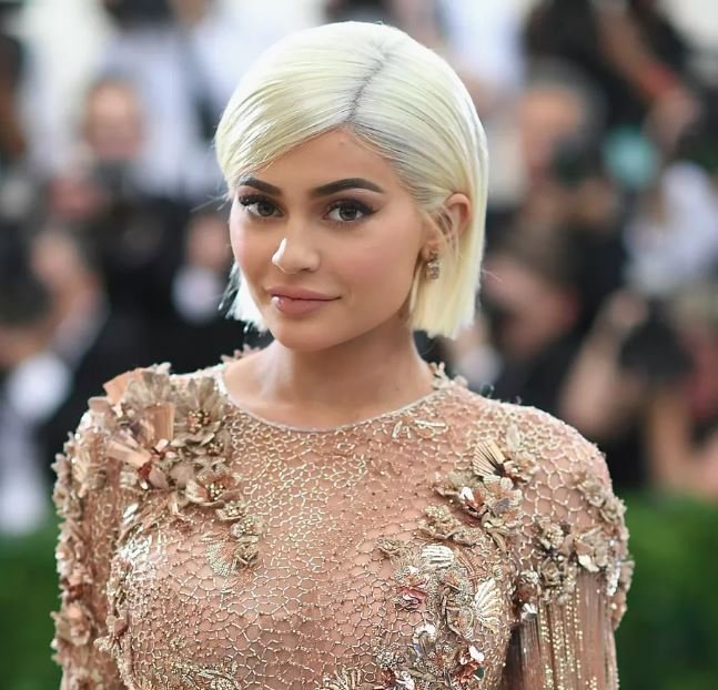 The Met Gala's Doomed "No Selfie" Policy