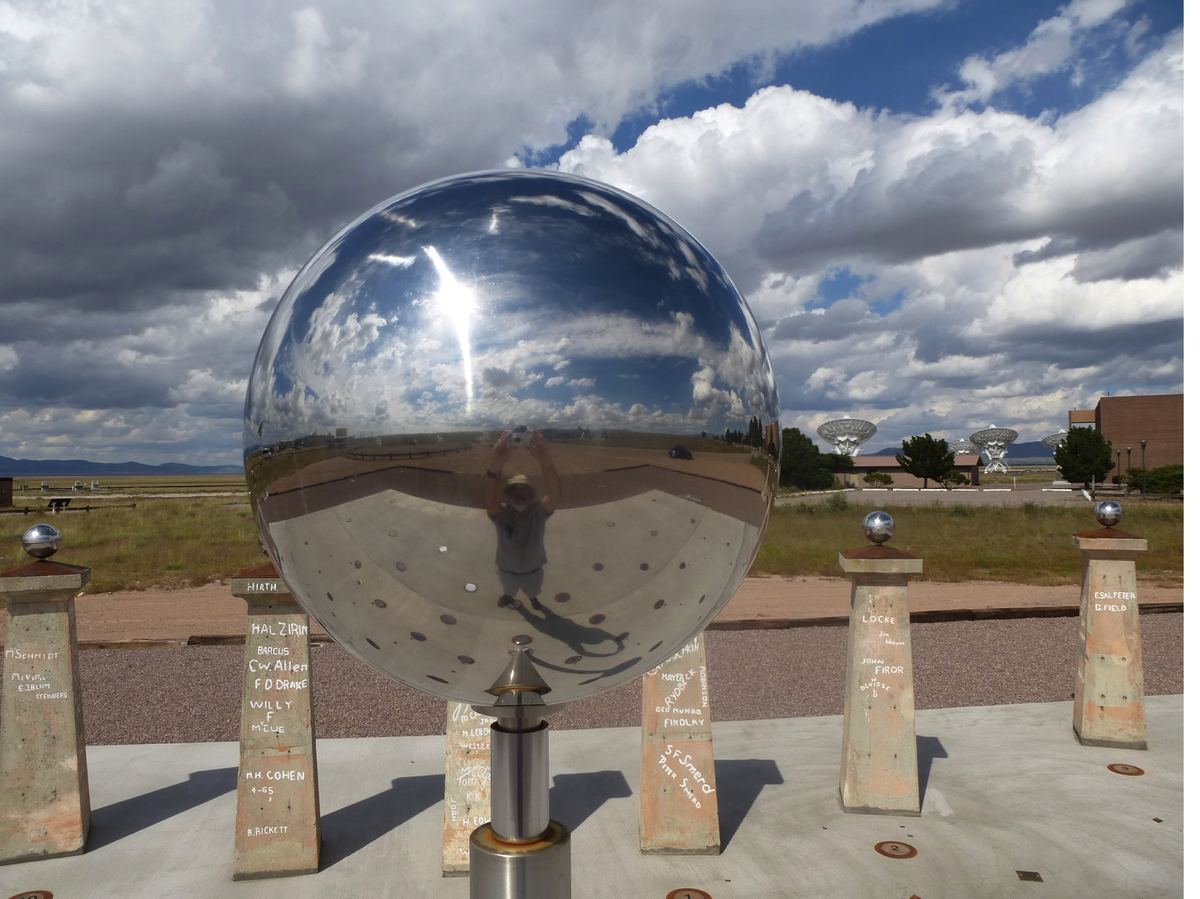 Bracewell Radio Sundial