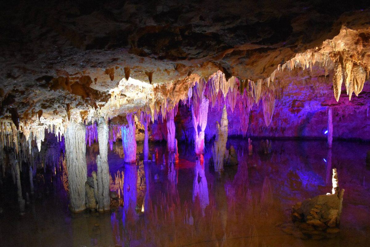 Meramec Caverns